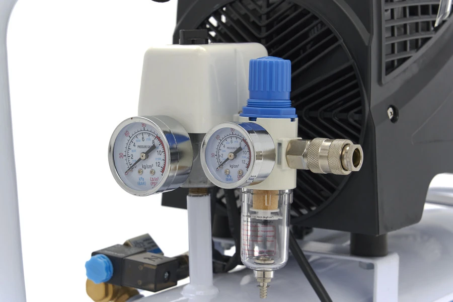 HBM Professionele Low Noise Compressor - 1.5 PK - 30 Liter Model 2 9 HBM Professionele Low Noise Compressor - 1.5 PK - 30 Liter Model 2 - Afbeelding 7