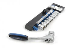 Hyundai 12 Delige Dopsleutel Sets CrV Kunststof Houder 15 Hyundai 12 Delige Dopsleutel Sets CrV Kunststof Houder -Gereedschapsserie Winkel hbm 477 1.jpg 1200x600 84680ebc88